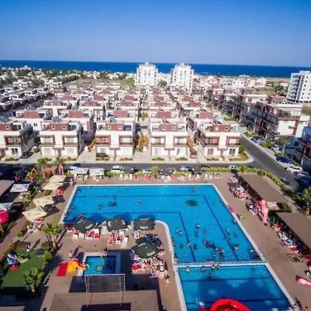 роял сан Apartment *